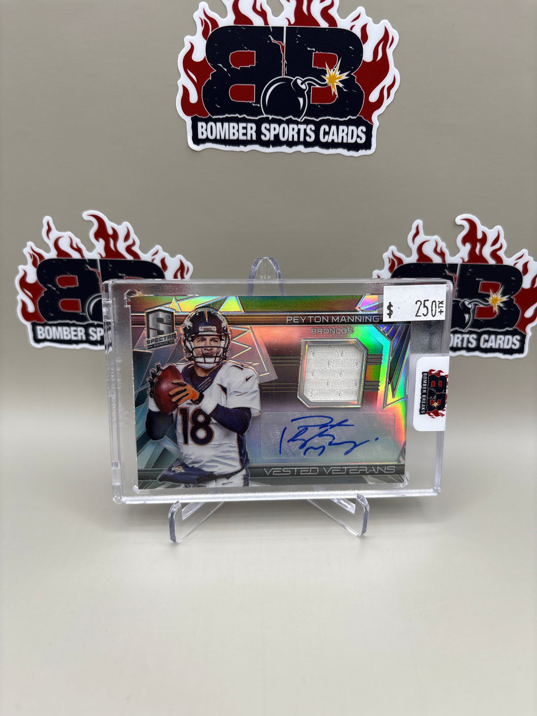 Peyton Manning 2015 Panini Spectra Vested Veteran Jersey Auto 02/10