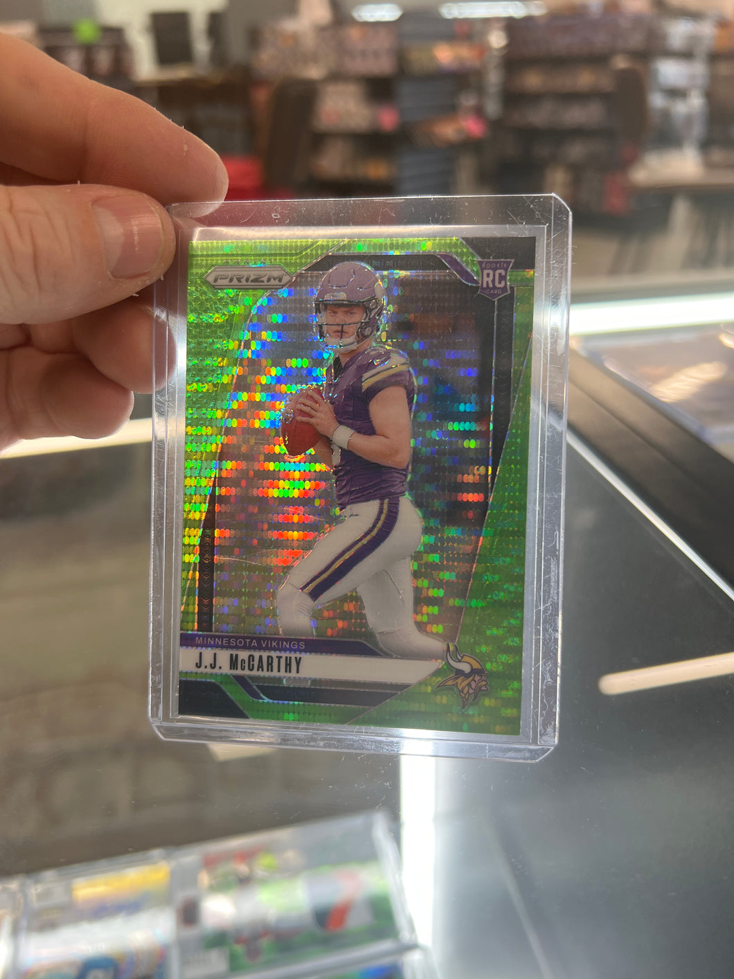 2024 Panini Prizm - Rookies J.J. McCarthy #400 Neon Green Pulsar Prizm (RC)