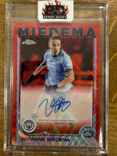 Load image into Gallery viewer, Vivianne Miedema 2024/25 Topps Chrome Women’s UEFA Champions League Red Wave Auto 2/5
