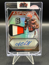Load image into Gallery viewer, Nick Chubb 2018 Panini Spectra Rookie Patch Auto 80/149
