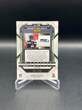 Load image into Gallery viewer, Kenneth Walker III 2022 Panini Prizm Red Wave /149 Rookie #318
