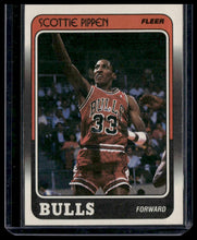 Load image into Gallery viewer, 1988-89 Fleer #20 Scottie Pippen
