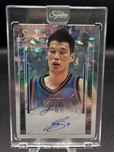 Load image into Gallery viewer, Jeremy Lin 2025 Panini Signature Series Retro Cracked Ice Auto #/25

