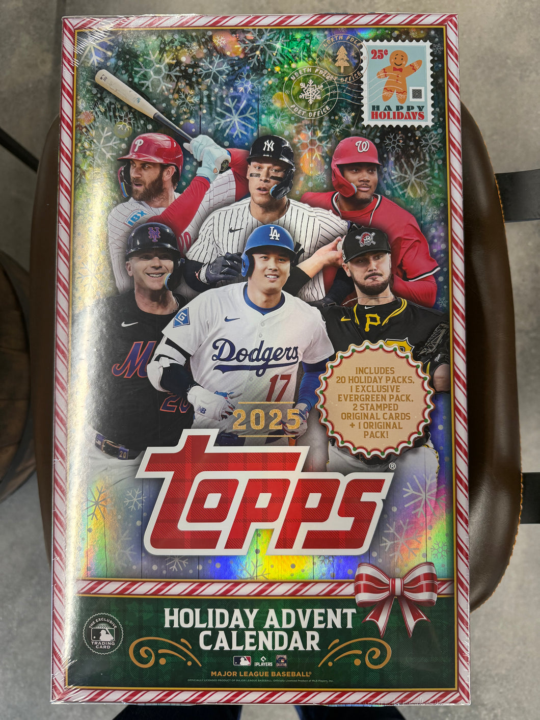 2025 Topps Baseball Holiday Advent Calendar