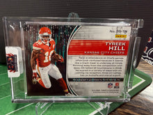 Load image into Gallery viewer, Tyreek Hill 2018 Panini Rookies &amp; Stars Statistical Standouts Auto 41/49 Chiefs
