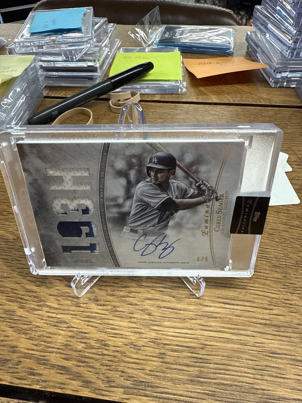 Corey Seager 2017 Topps Luminaries Hit Kings Patch Auto 4/5