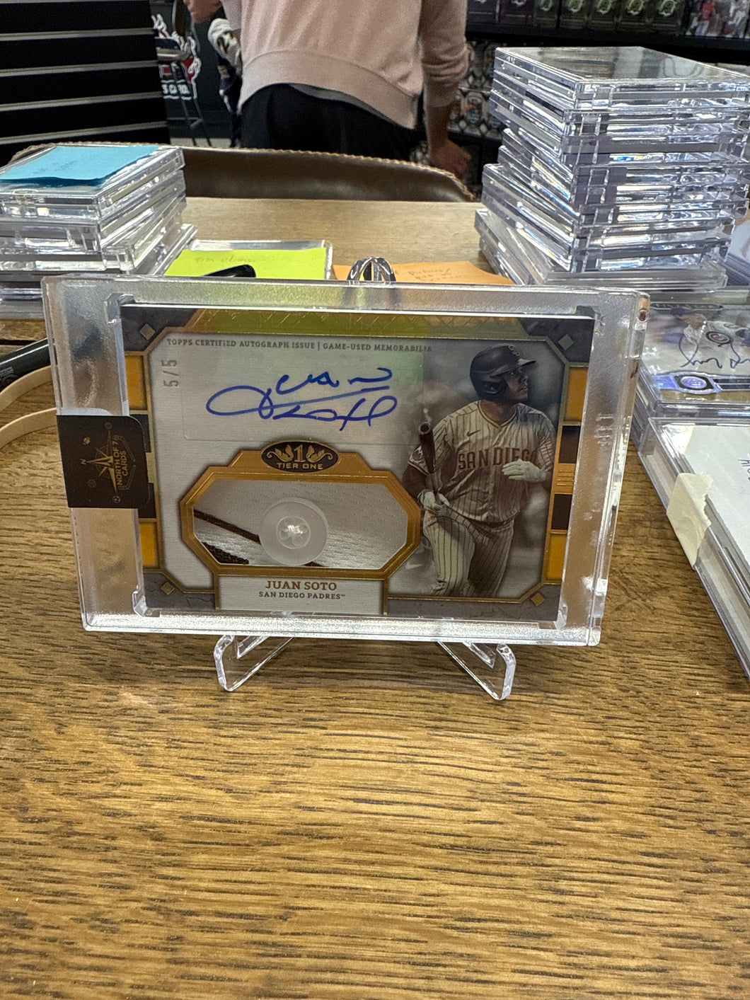 Juan Soto 2024 Topps Tier One Button Patch Auto 5/5