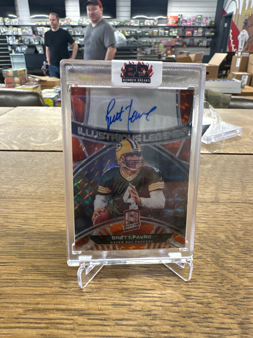 Brett Favre 2020 Panini Spectra Illustrious Legends Neon Orange Auto 1/2