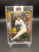 Load image into Gallery viewer, Roki Sasaki 2025 Topps Chrome Update Rookie Debut RC Gold Refractor 4/50
