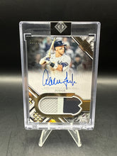 Load image into Gallery viewer, Aaron Judge 2025 Topps Transcendent Collection Patch Auto Gold 16/25
