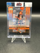 Load image into Gallery viewer, Dwayne Wade 2003/04 Upper Deck Star Rookies Auto #G3
